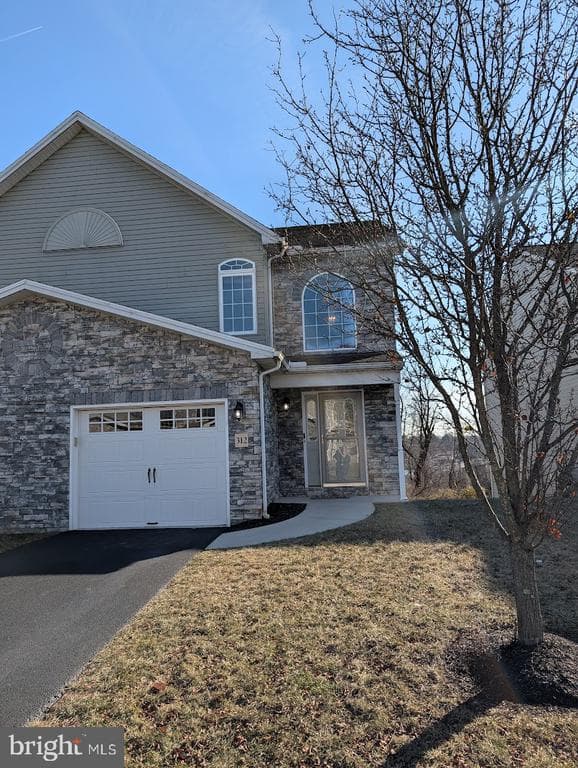 312 Briar Ridge Circle photo 1
