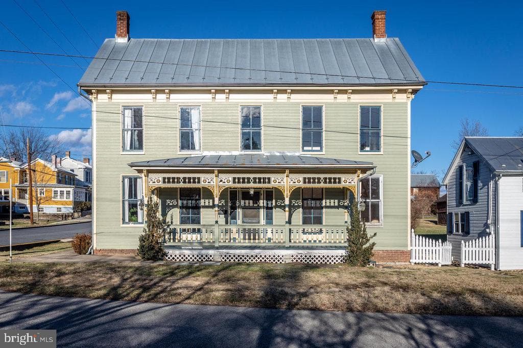 201 E Court Street photo 1
