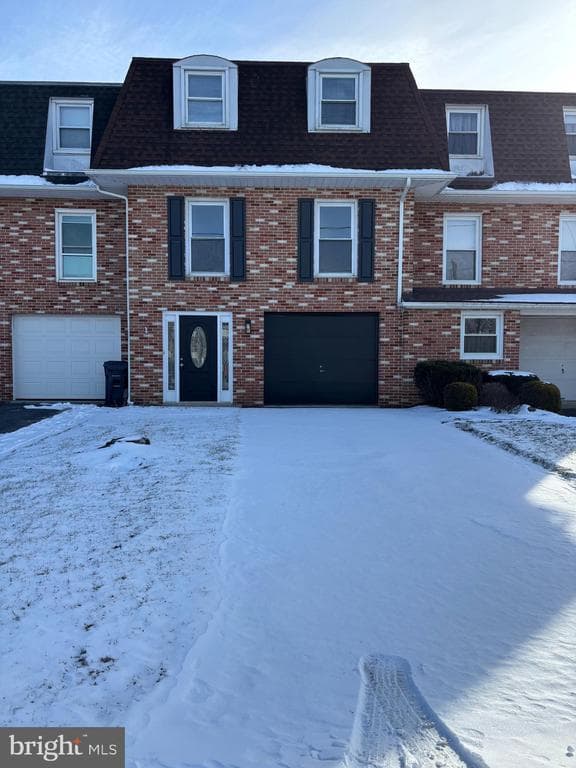 110 Meadowcreek Drive photo 1