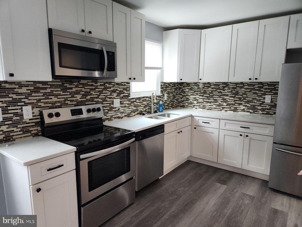 470 Cornell Court photo 1