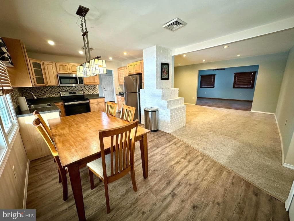 231 Lakeside Drive #N photo 1