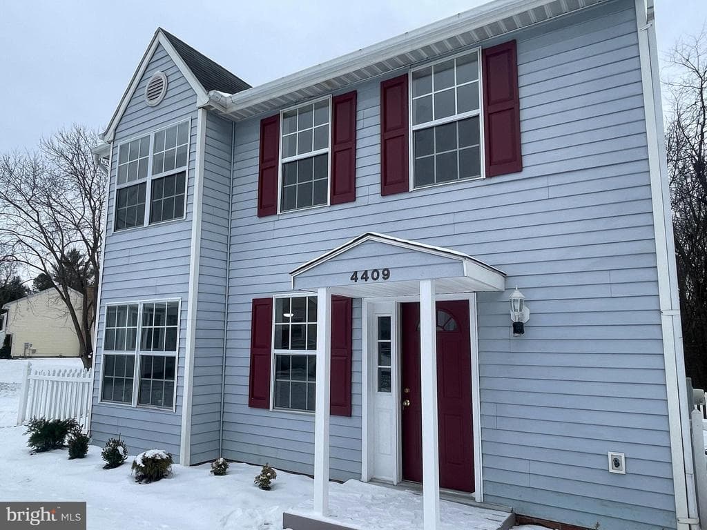 4409 Sophias Way photo 1