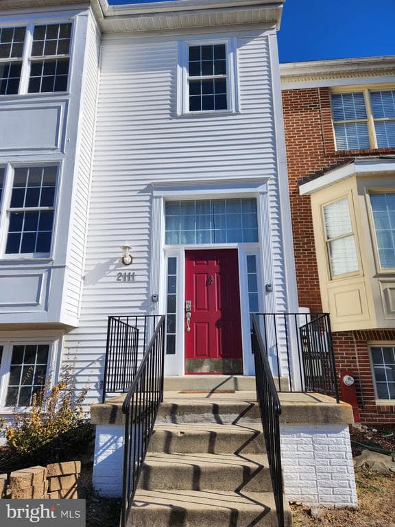 2111 Colonel Way photo 1