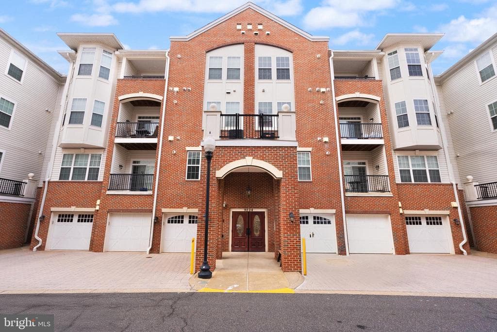 9204 Charleston Dr #110 photo 1