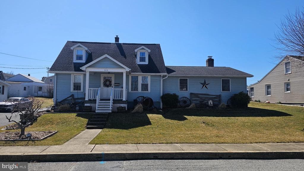329 Tyrone Street photo 1