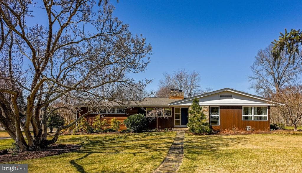 3726 Valley Road photo 1