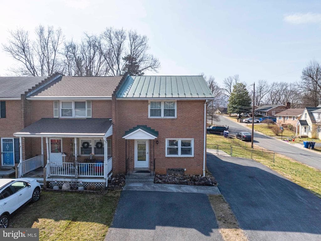 103 Fairview Avenue photo 1