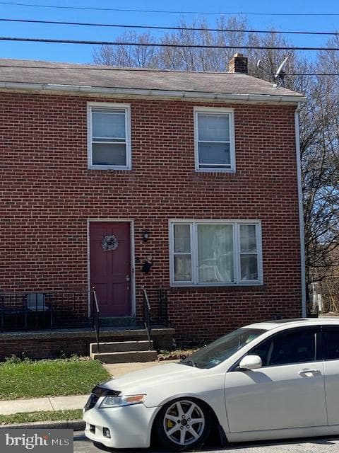 724 McKenzie Street photo 1
