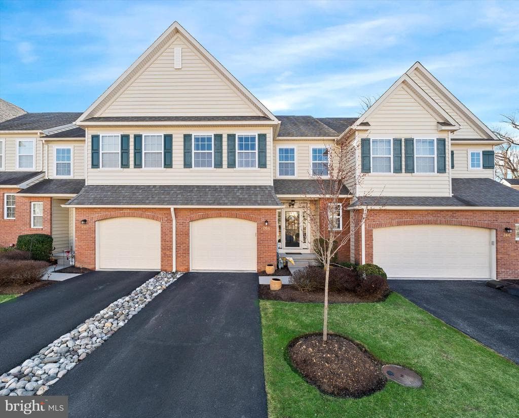 264 Deepdale Drive #31 photo 1