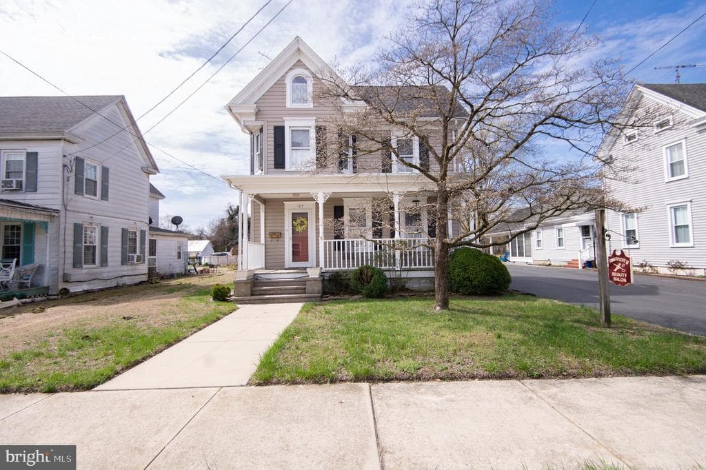 105 Liberty Road photo 1