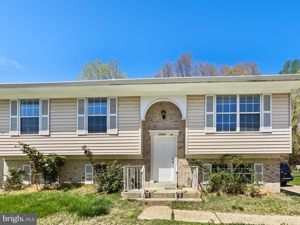 17010 Village Drive W photo 1
