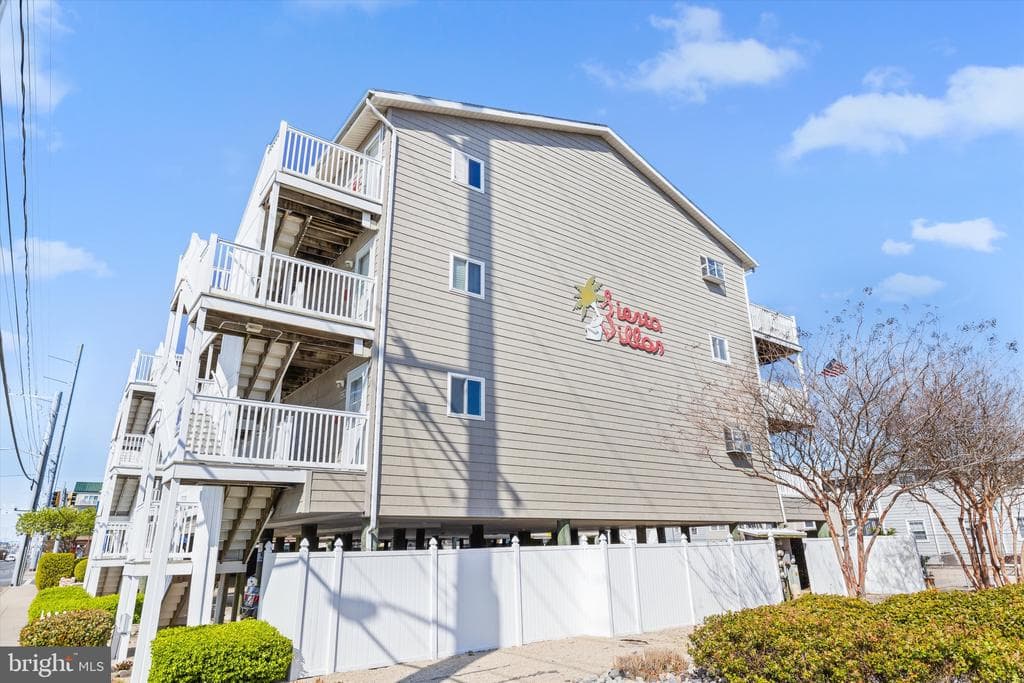 5104 Coastal Highway #302s photo 1
