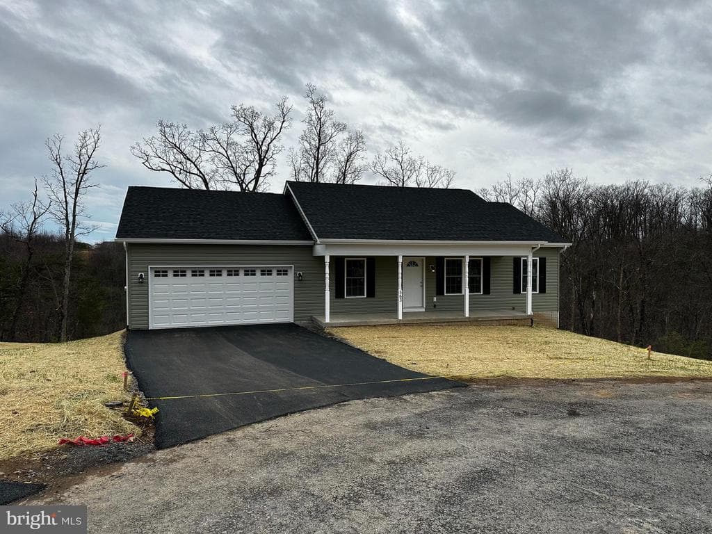 363 Europa Way photo 1