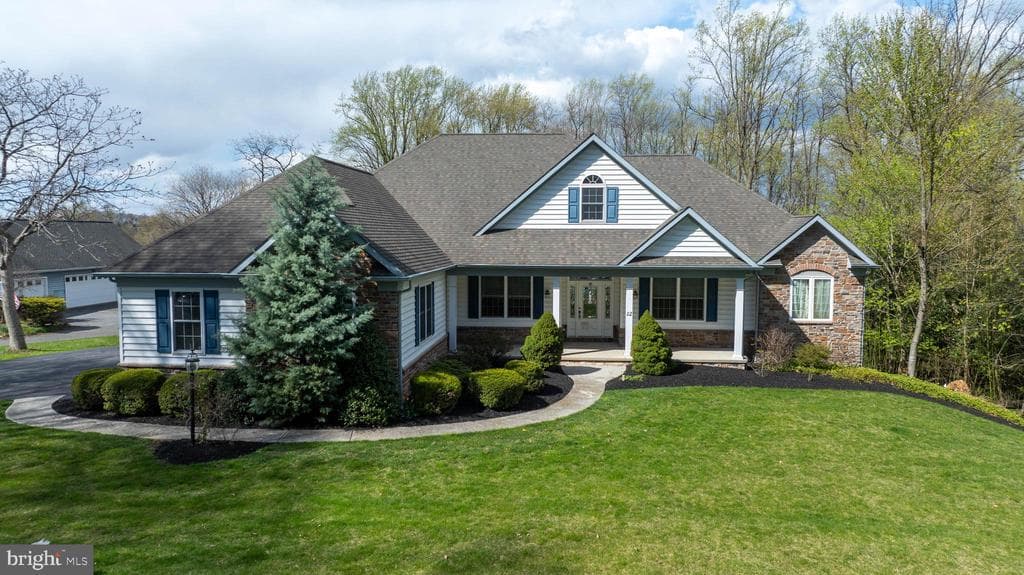 12 Woods Drive photo 1