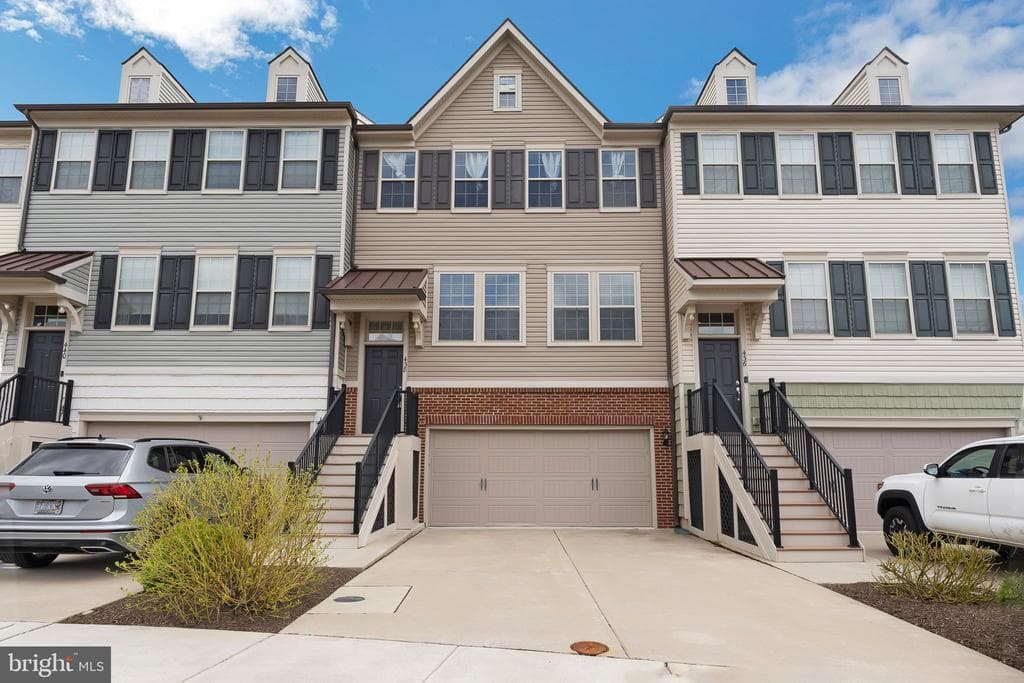 438 Tall Oaks Drive photo 1