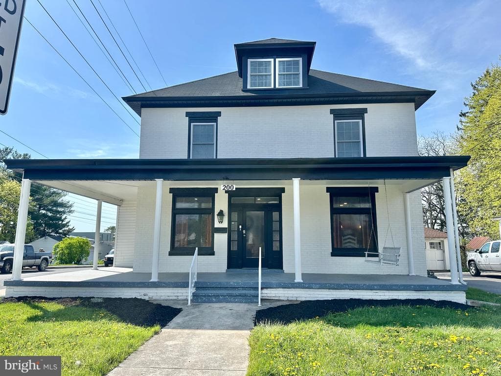 200 N N Allison Street photo 1