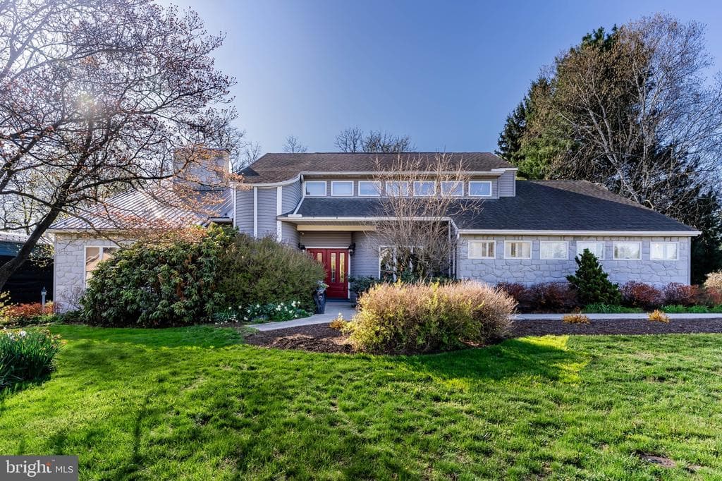 700 Brad Street photo 1