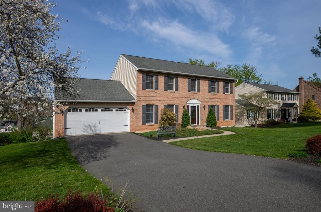 43 Estates Drive photo 1