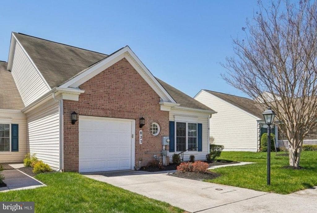 825 Horseshoe Lane #183 photo 1