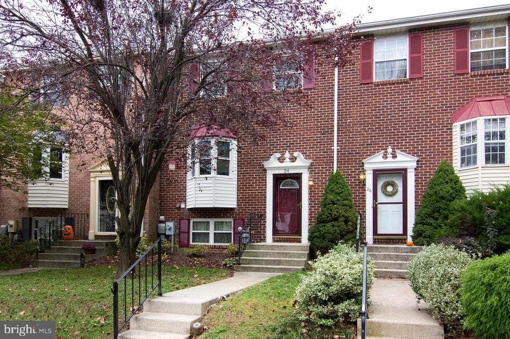 24 Hallview Court photo 1
