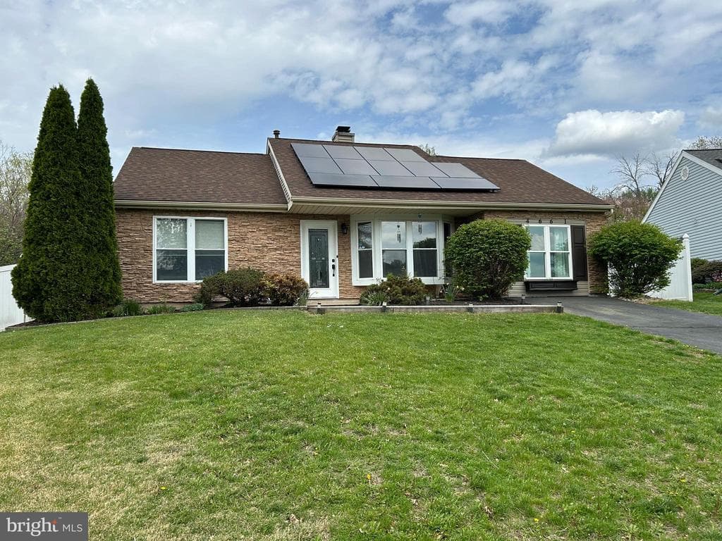 4661 N Pheasant Run N photo 1