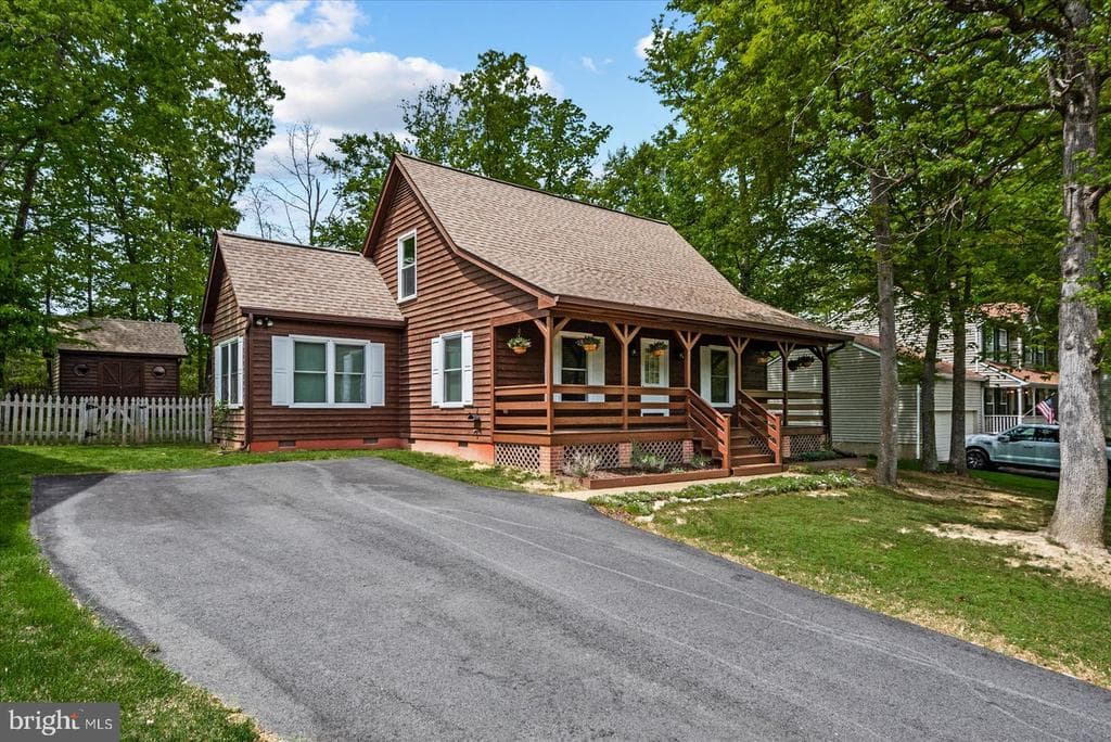 9608 Gunston Hall Road photo 1