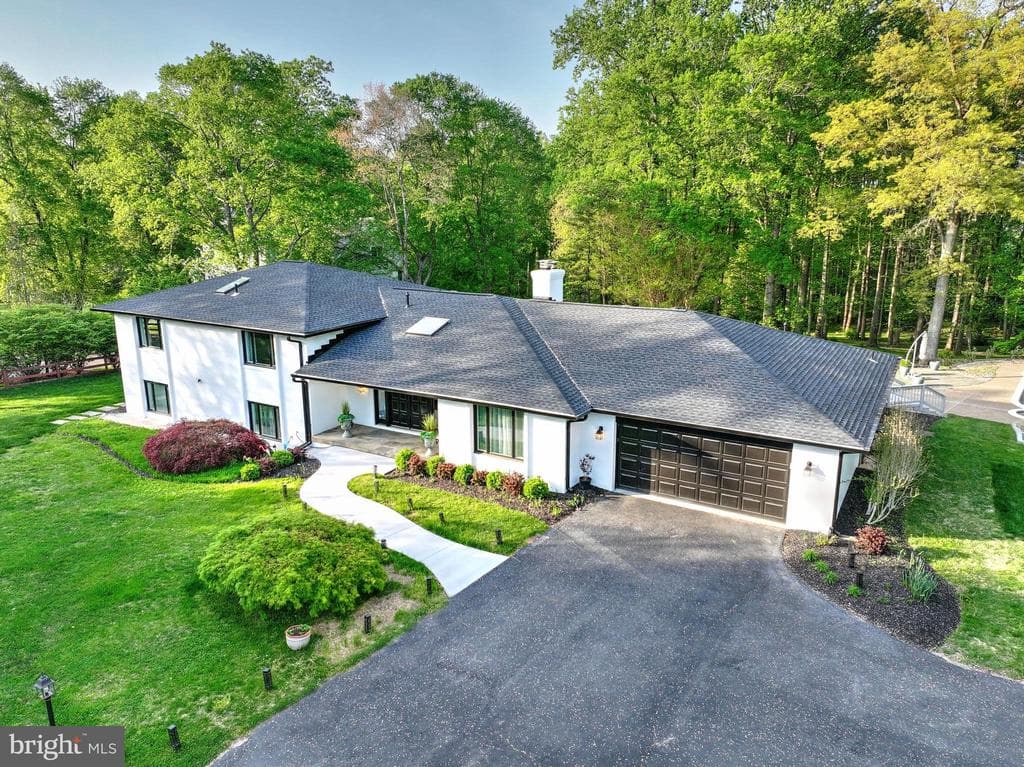 317 Springvale Road photo 1