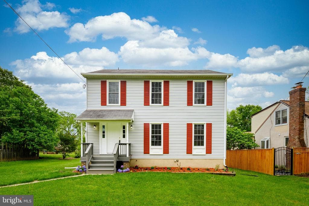 10153 High Ridge Road photo 1