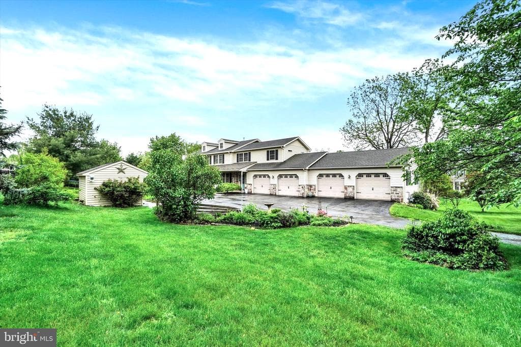 440 Greenfield Street photo 1