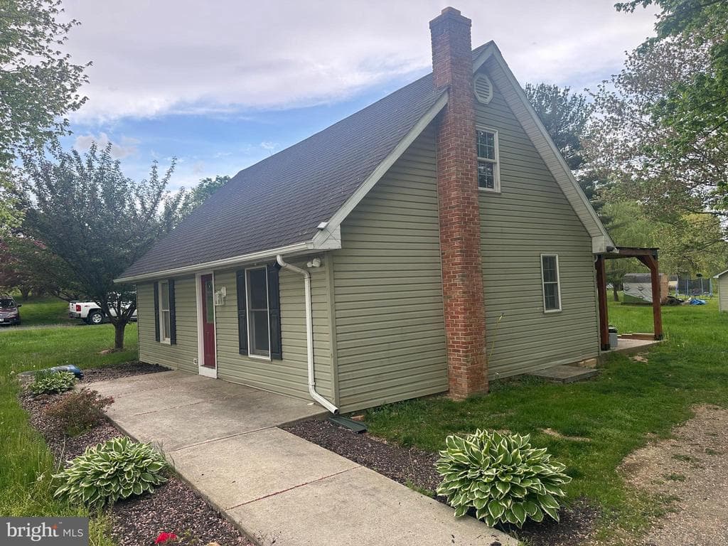 933 Buck Road photo 1