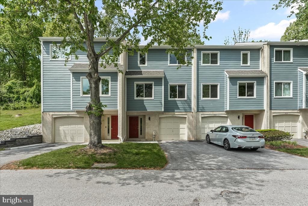 402 S Point Drive #402 photo 1