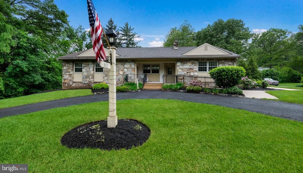 342 Green Street photo 1