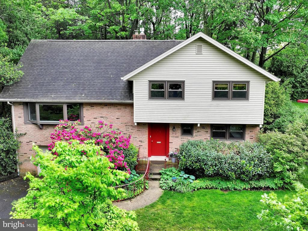 510 Berks Place photo 1