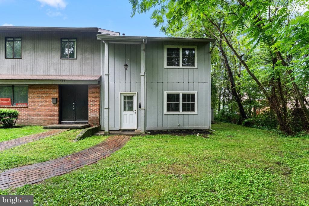 133 Woodlake Drive photo 1