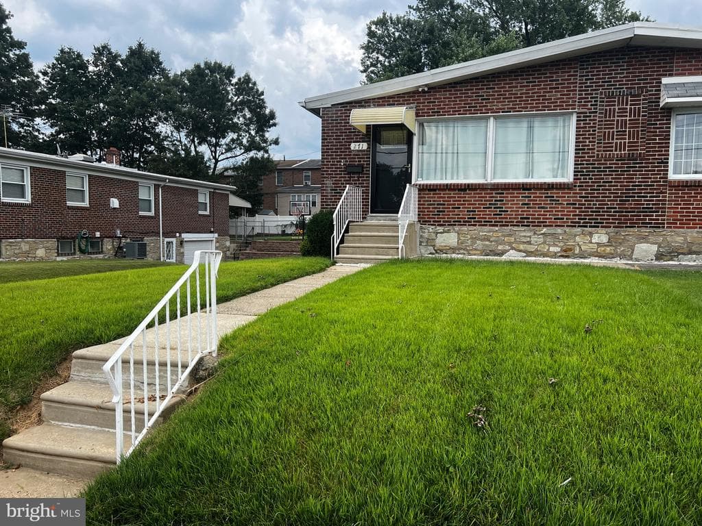 271 Dimarco Drive photo 1