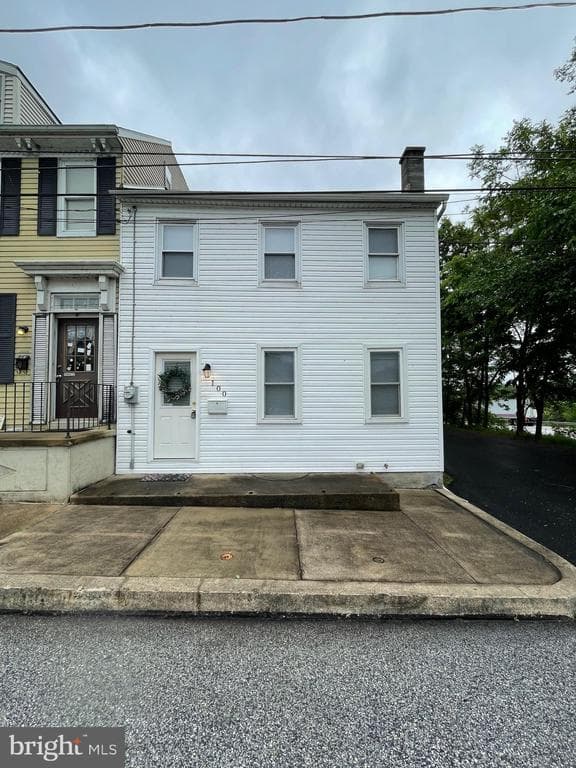 100 Cedar Street photo 1