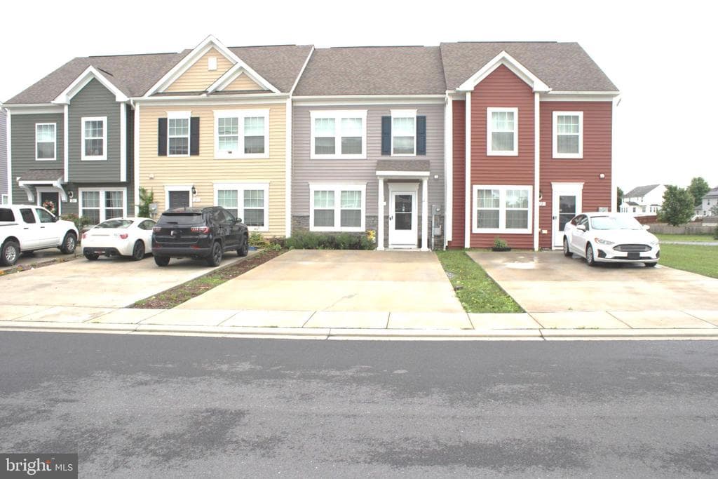 16 Healey Court photo 1