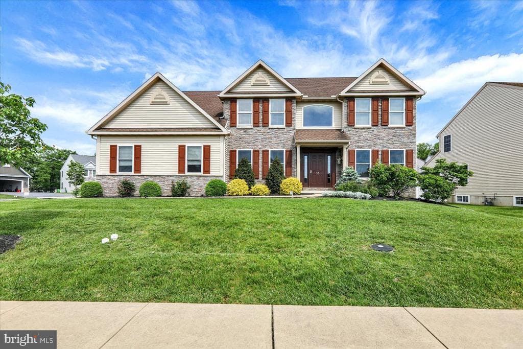 33 Goldeneye Drive photo 1