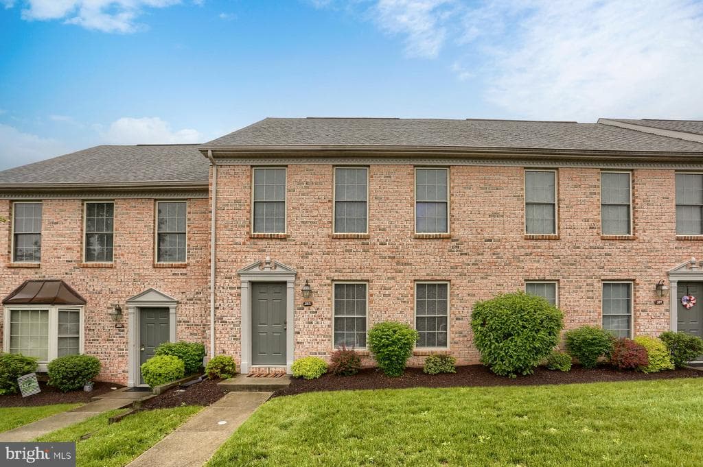 205 Saddle Ridge Drive photo 1