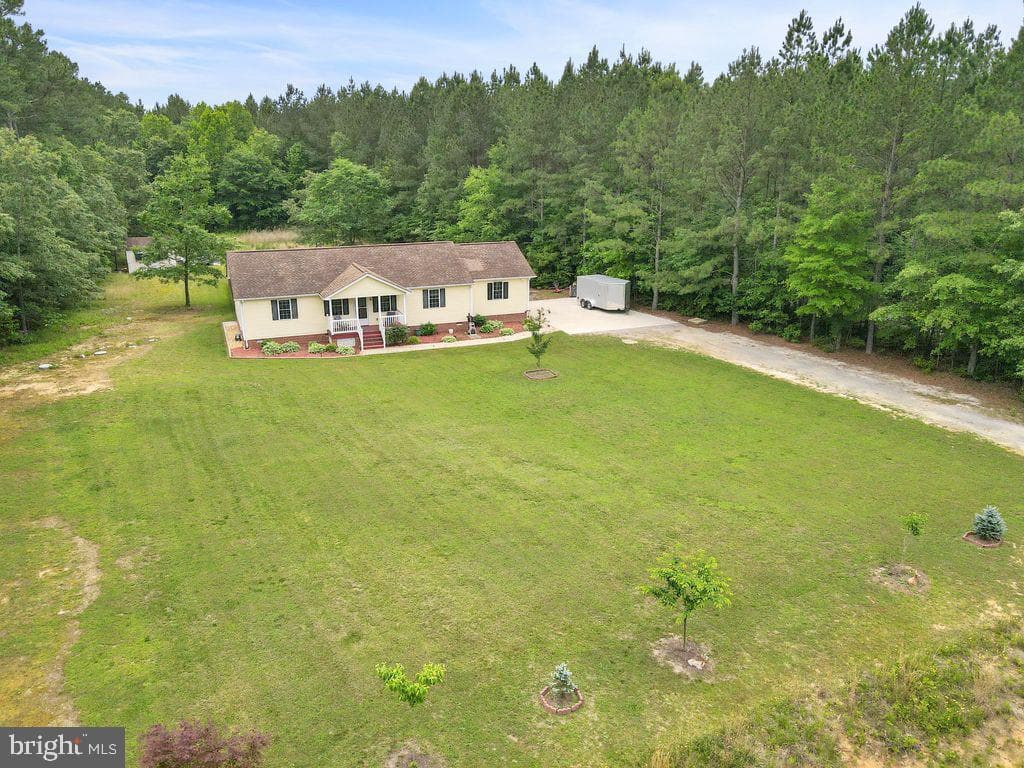13385 Centerville Road photo 1