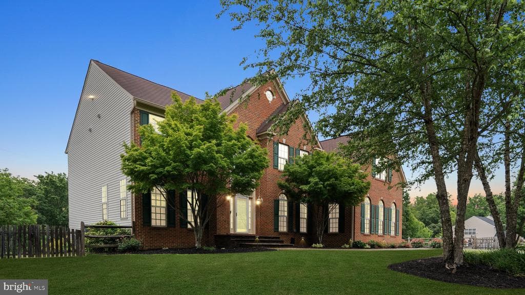 76 High Ridge Drive photo 1