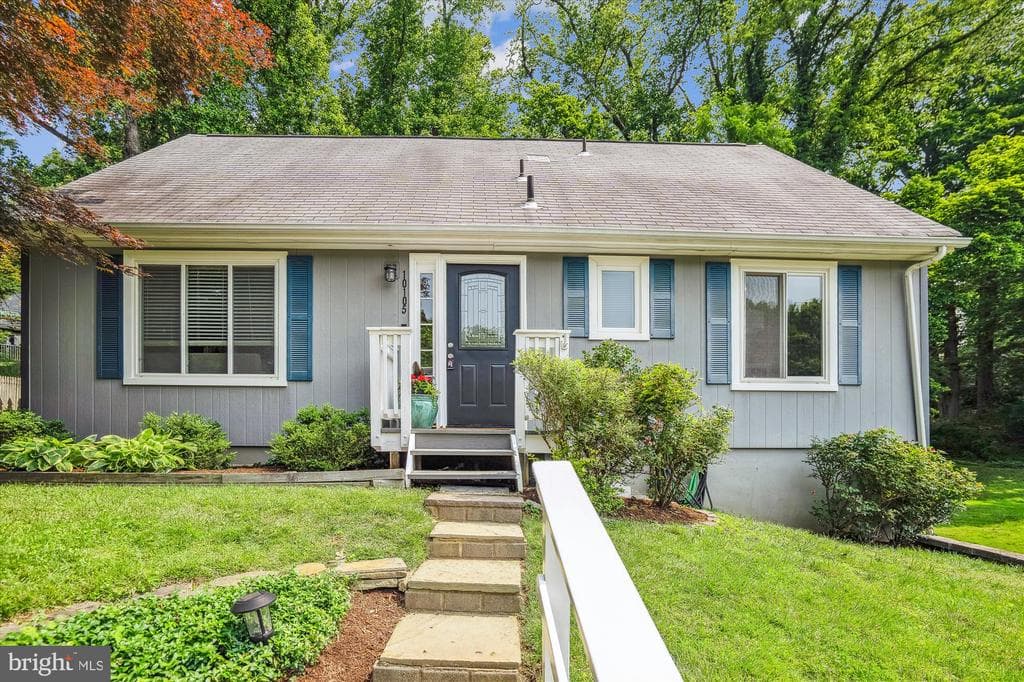 10105 Meredith Avenue photo 1