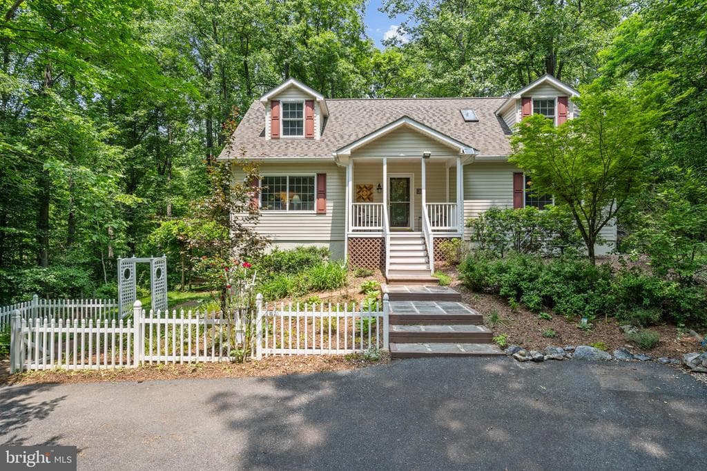 1215 Kinderhook photo 1