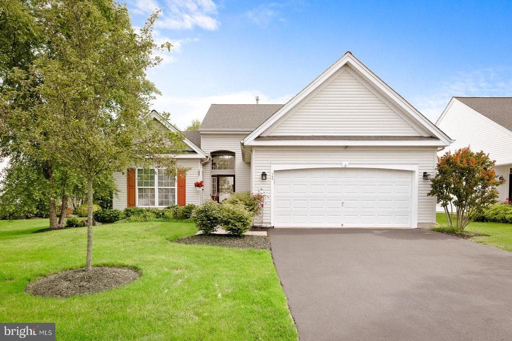 760 S Settlers Circle photo 1