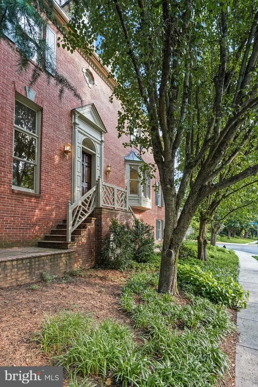 6638 Hampton View Place photo 1