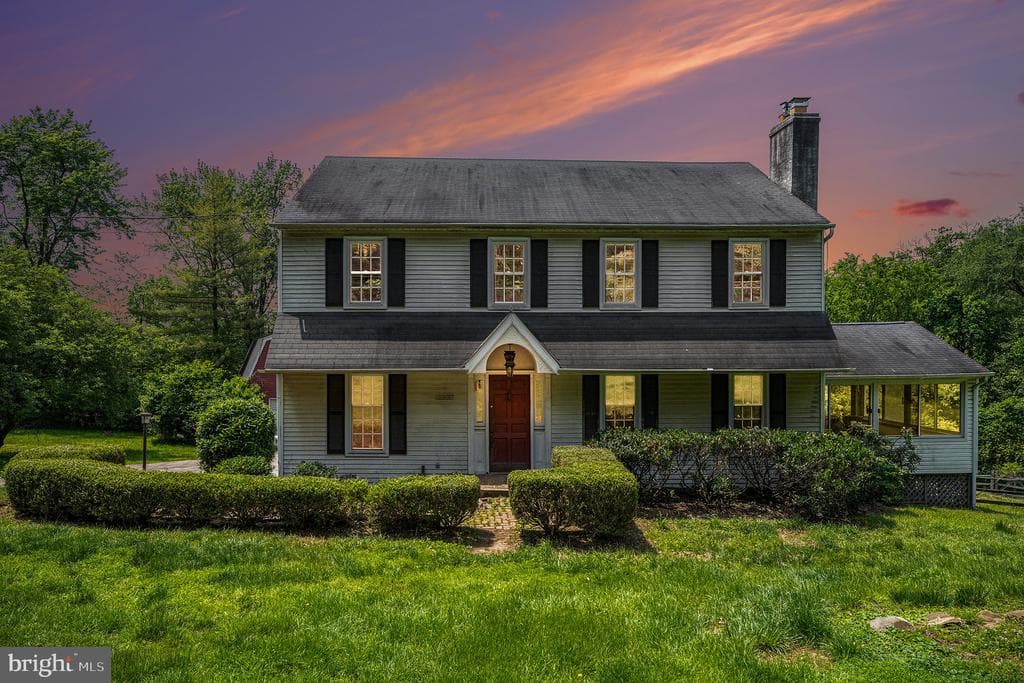 1426 Mundock Road photo 1