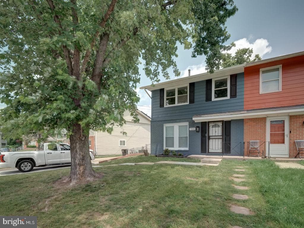 7204 G Street photo 1