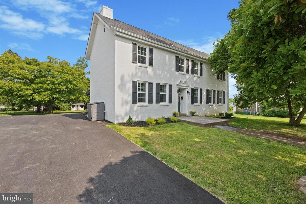 1410 Butler Pike photo 1
