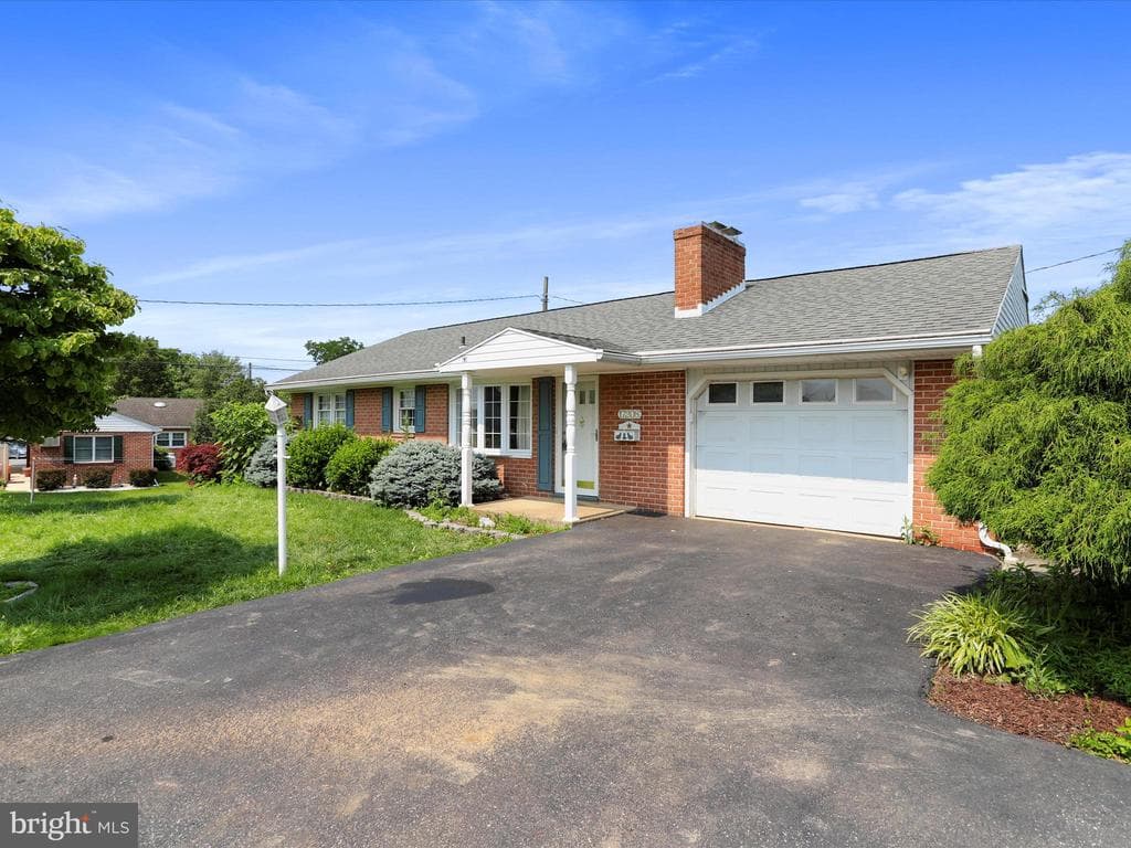 17208 Amber Drive photo 1