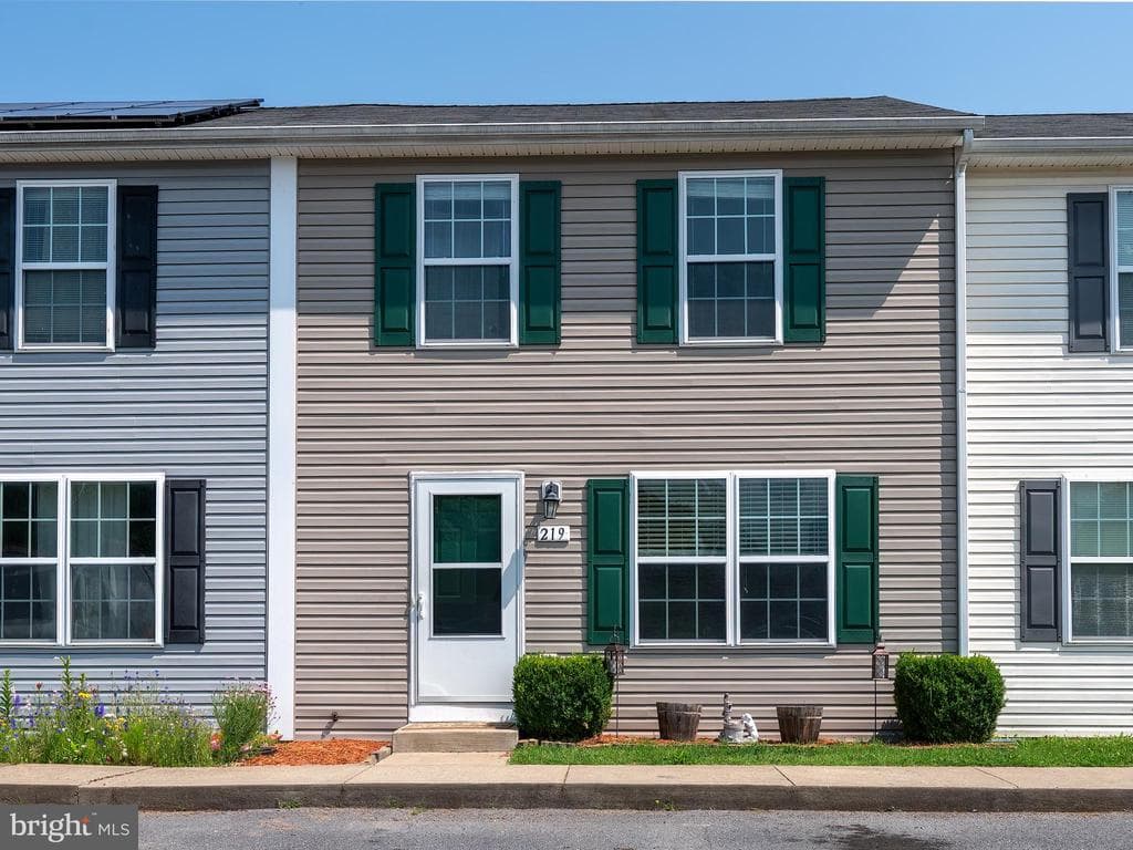 219 Kadies Lane photo 1